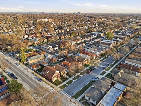 Tiny photo for 8305 S Paxton Avenue, Chicago, IL 60617 (MLS # 12610462)