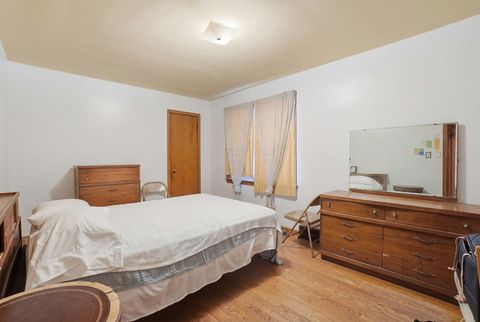 Tiny photo for 8305 S Paxton Avenue, Chicago, IL 60617 (MLS # 12610462)