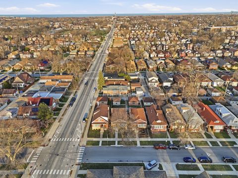 Tiny photo for 8305 S Paxton Avenue, Chicago, IL 60617 (MLS # 12610462)