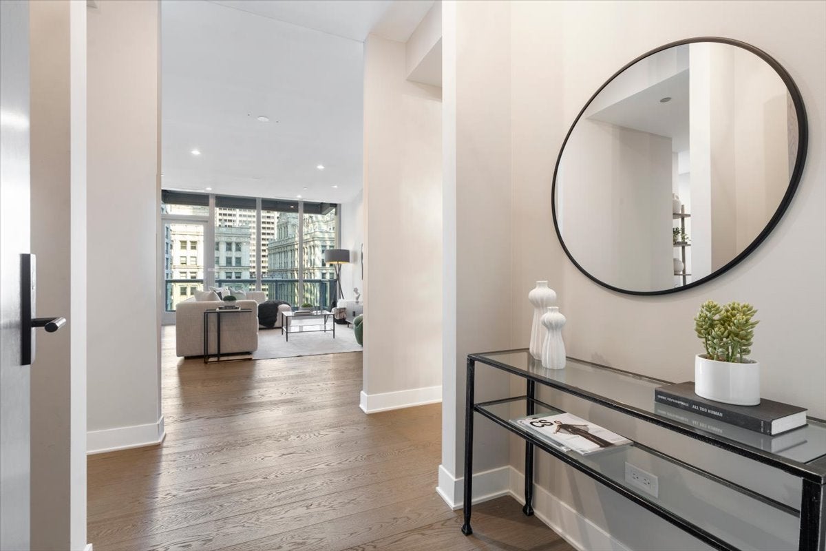 403 N Wabash Street 15B