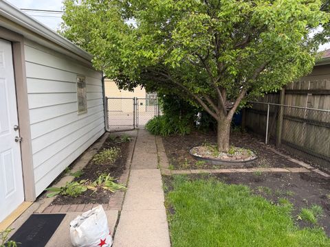 Tiny photo for 5705 S Nottingham Avenue, Chicago, IL 60638 (MLS # 12634152)