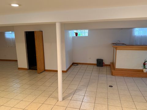 Tiny photo for 5705 S Nottingham Avenue, Chicago, IL 60638 (MLS # 12634152)
