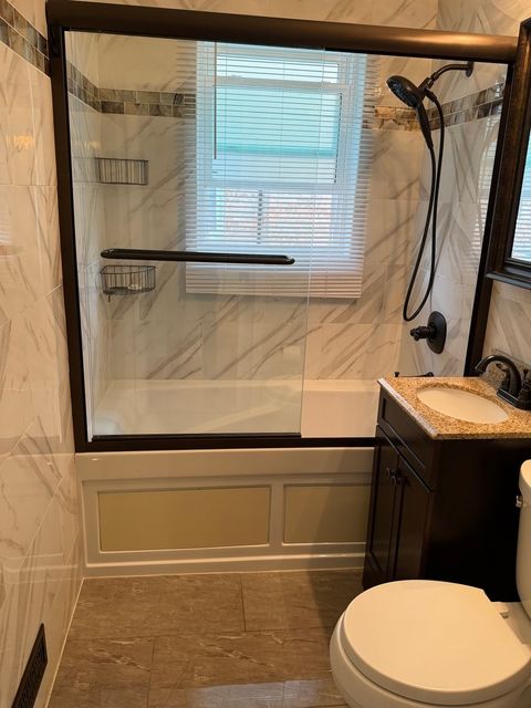 Tiny photo for 5705 S Nottingham Avenue, Chicago, IL 60638 (MLS # 12634152)