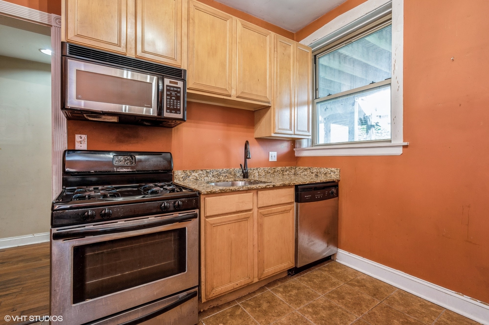 2316 W Byron Street 2
