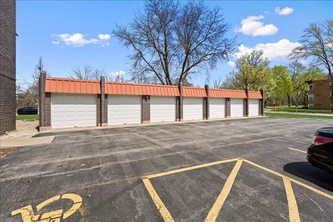 Tiny photo for 1255 W Prospect Avenue #109, Mount Prospect, IL 60056 (MLS # 12622123)