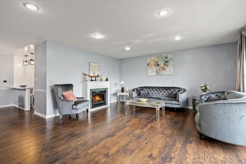 Tiny photo for 1255 W Prospect Avenue #109, Mount Prospect, IL 60056 (MLS # 12622123)