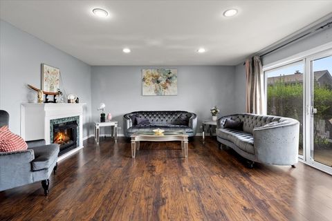 Tiny photo for 1255 W Prospect Avenue #109, Mount Prospect, IL 60056 (MLS # 12622123)