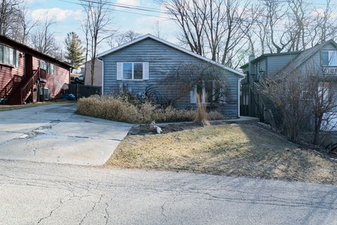 Tiny photo for 61 Highview Avenue, Fox Lake, IL 60020 (MLS # 12579862)