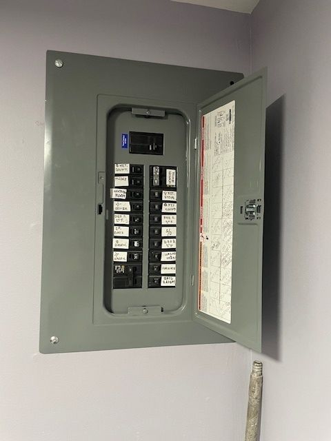 Tiny photo for 6812 S Saint Lawrence Avenue, Chicago, IL 60637 (MLS # 12506634)