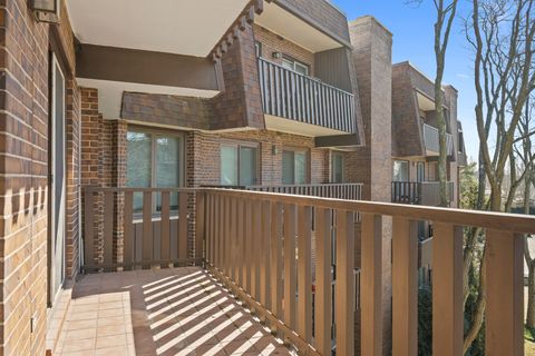 Tiny photo for 1125 Lake Cook Road #405, Northbrook, IL 60062 (MLS # 12558515)