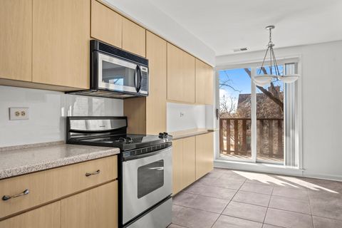 Tiny photo for 1125 Lake Cook Road #405, Northbrook, IL 60062 (MLS # 12558515)