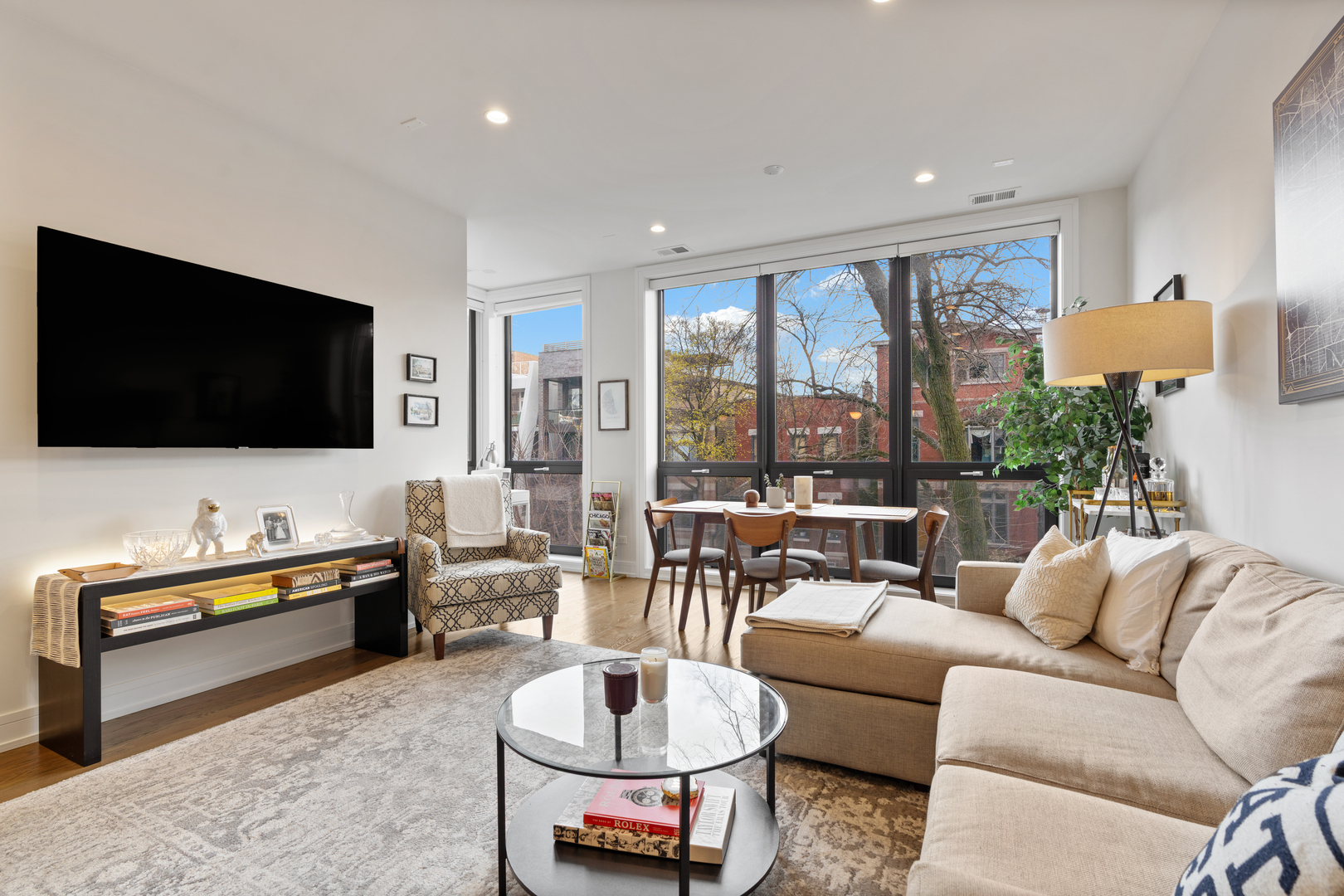 944 N Winchester Avenue 2