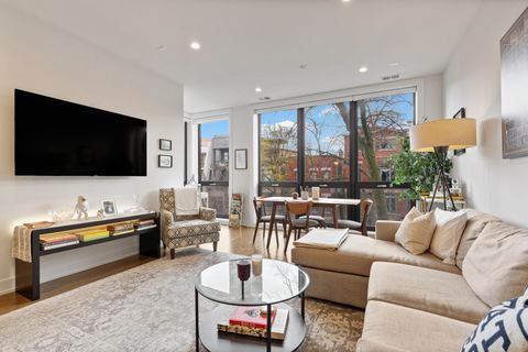 Tiny photo for 944 N Winchester Avenue #2, Chicago, IL 60622 (MLS # 12611407)