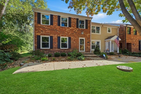 Photo of 1525 WEDGEFIELD Circle, Naperville, IL 60563 (MLS # 12790774)