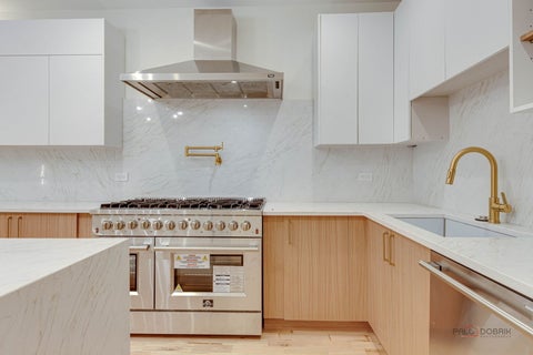 Tiny photo for 1826 W Farragut Avenue, Chicago, IL 60640 (MLS # 12670789)