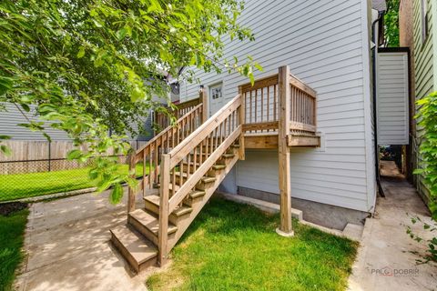Tiny photo for 1826 W Farragut Avenue, Chicago, IL 60640 (MLS # 12670789)