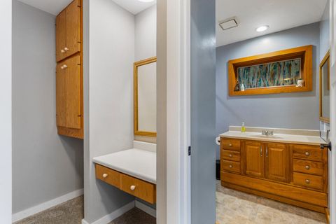 Tiny photo for 690 N Cove Court, Decatur, IL 62521 (MLS # 12423269)