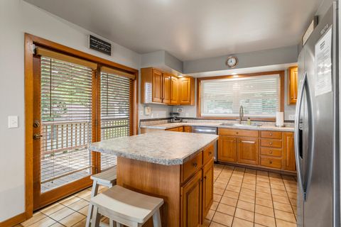 Tiny photo for 690 N Cove Court, Decatur, IL 62521 (MLS # 12423269)