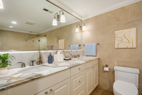 Tiny photo for 82 E Elm Street #1, Chicago, IL 60611 (MLS # 12729172)