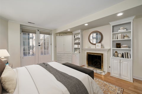 Tiny photo for 82 E Elm Street #1, Chicago, IL 60611 (MLS # 12729172)