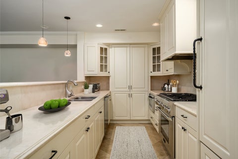 Tiny photo for 82 E Elm Street #1, Chicago, IL 60611 (MLS # 12729172)