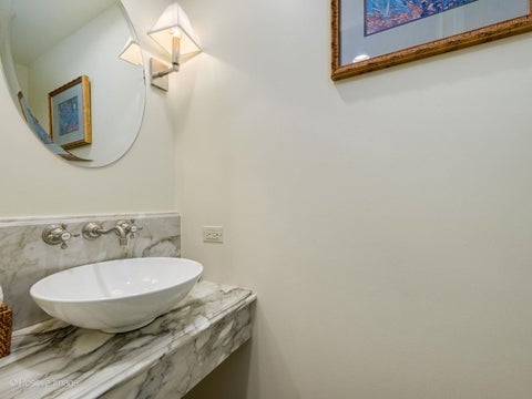 Tiny photo for 82 E Elm Street #1, Chicago, IL 60611 (MLS # 12729172)
