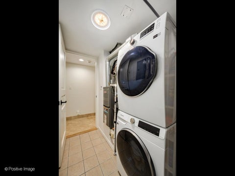 Tiny photo for 82 E Elm Street #1, Chicago, IL 60611 (MLS # 12729172)
