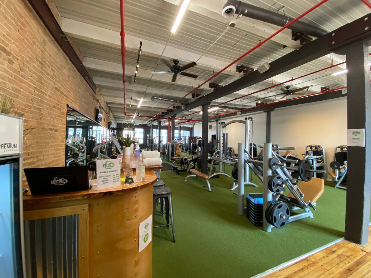 415 W Huron Street 5