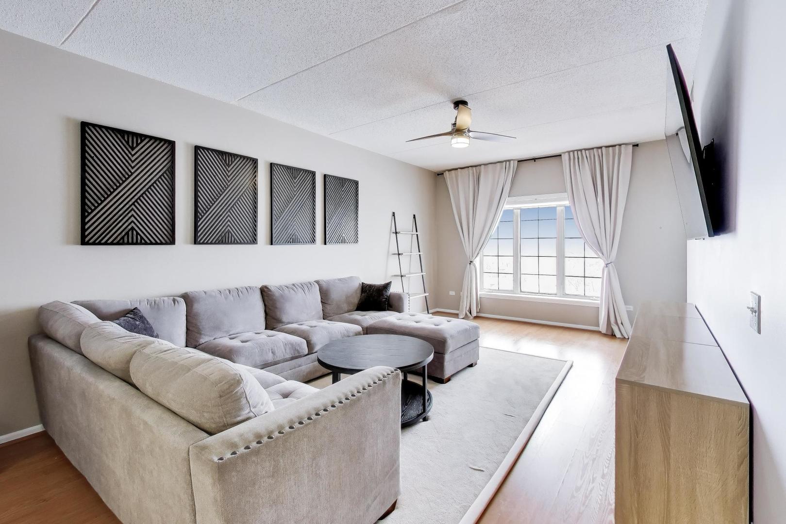 9670 Franklin Avenue 505