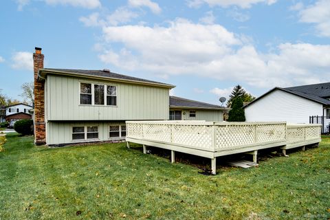 A home in Country Club Hills