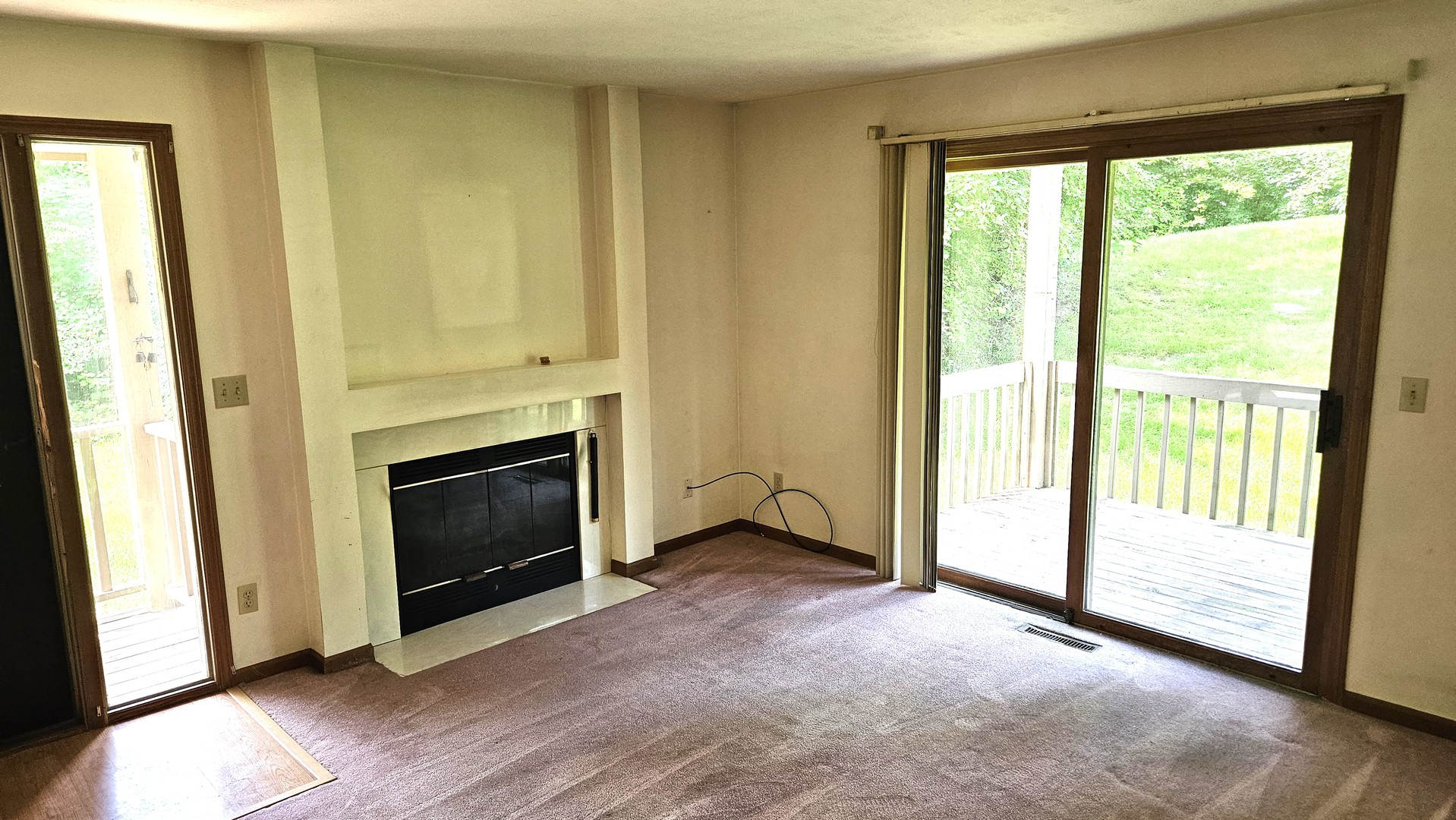 6112 Garrett Lane 6112