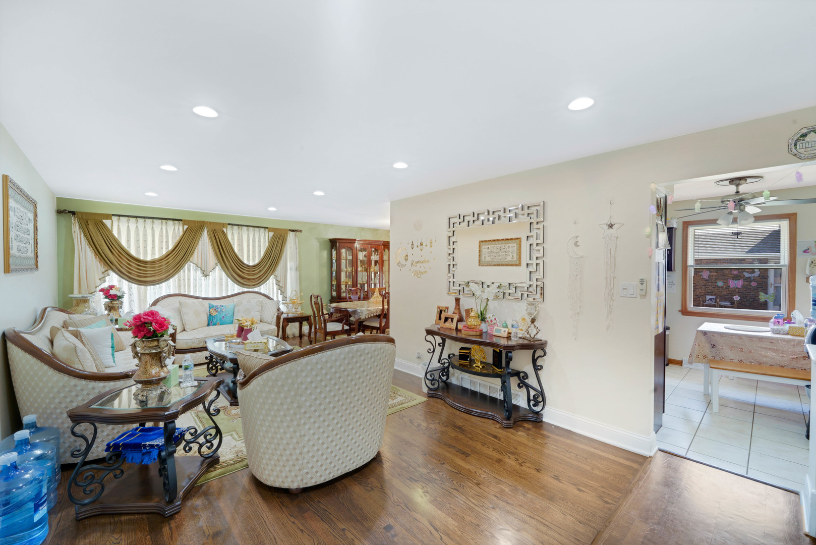 7849 W 79th Place