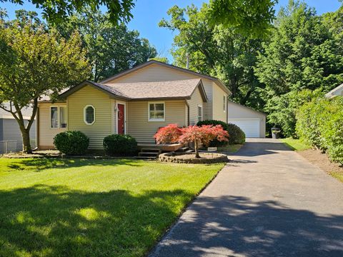 Single Family Residence in Winthrop Harbor IL 1503 3rd Street.jpg