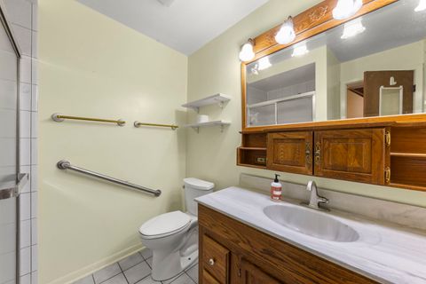 Tiny photo for 410 Chicago Avenue, Clarendon Hills, IL 60514 (MLS # 12466695)