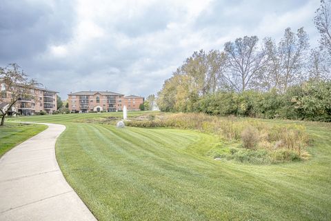 Tiny photo for 6830 W WINDING Trail #102, Oak Forest, IL 60452 (MLS # 12495096)