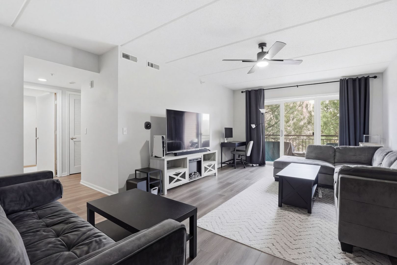 5055 Madison Street 402