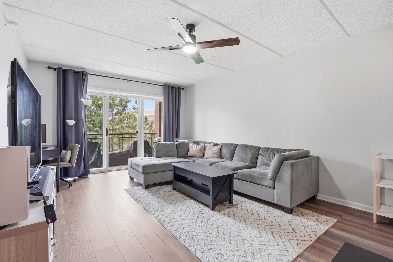 5055 Madison Street 402