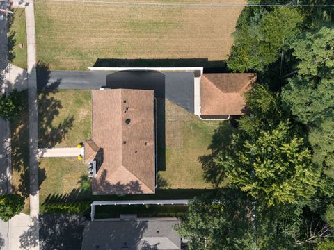 Tiny photo for 153 Grove Avenue, Glen Ellyn, IL 60137 (MLS # 12513382)