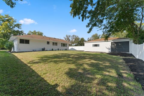 Tiny photo for 153 Grove Avenue, Glen Ellyn, IL 60137 (MLS # 12513382)