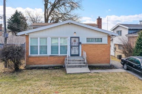 8576 S Woodlawn Avenue Chicago IL 60619