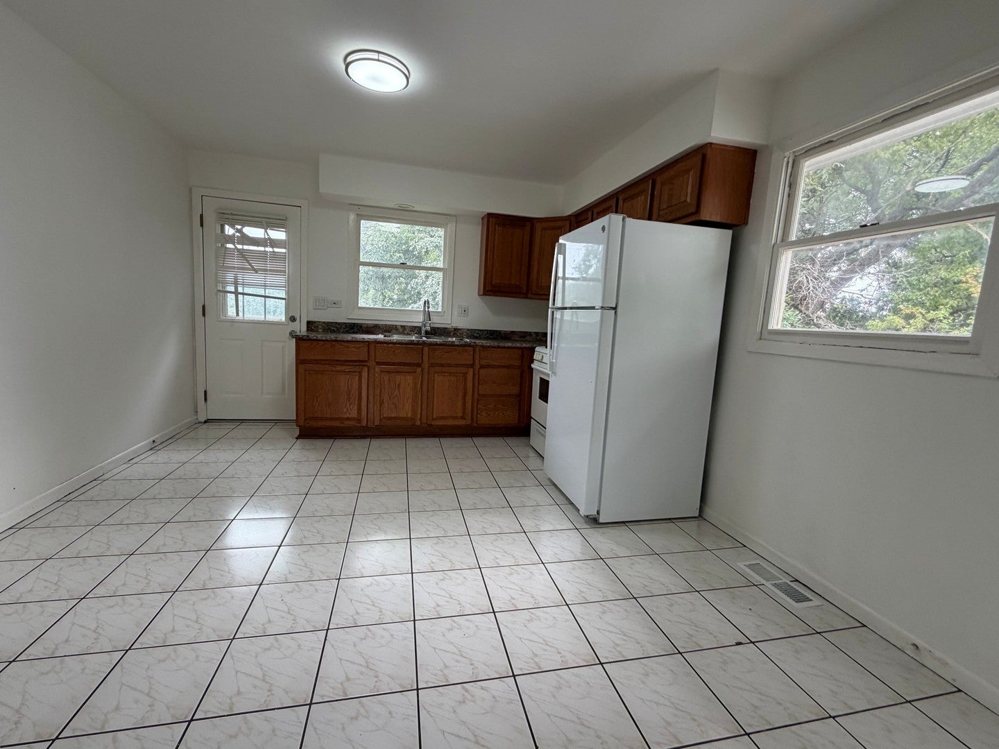 2513 Western Avenue 2513