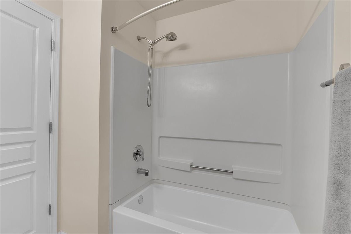 2801 Waterfront Avenue