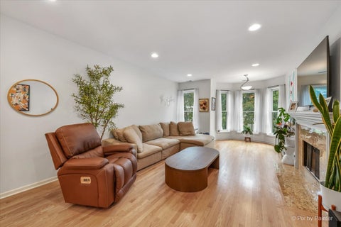 Tiny photo for 4512 S Greenwood Avenue #3, Chicago, IL 60653 (MLS # 12767565)