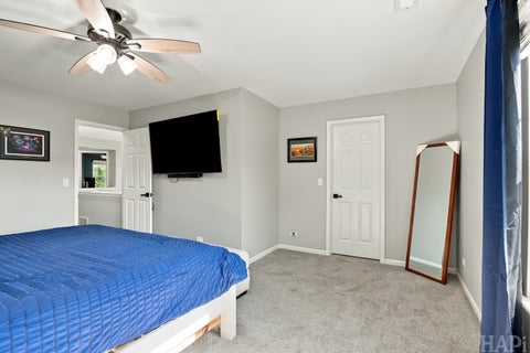 Tiny photo for 447 Ashwood Court, Lindenhurst, IL 60046 (MLS # 12758992)