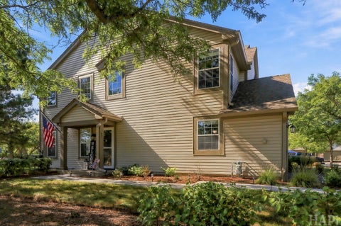 Tiny photo for 447 Ashwood Court, Lindenhurst, IL 60046 (MLS # 12758992)