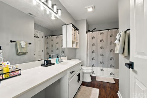 Tiny photo for 447 Ashwood Court, Lindenhurst, IL 60046 (MLS # 12758992)