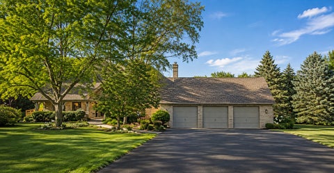 Photo of 40W920 Bridle Creek Drive, St. Charles, IL 60175 (MLS # 12738140)