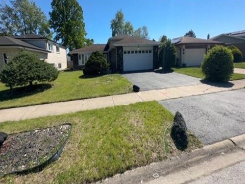 Tiny photo for 625 E 173rd Street, South Holland, IL 60473 (MLS # 12725273)