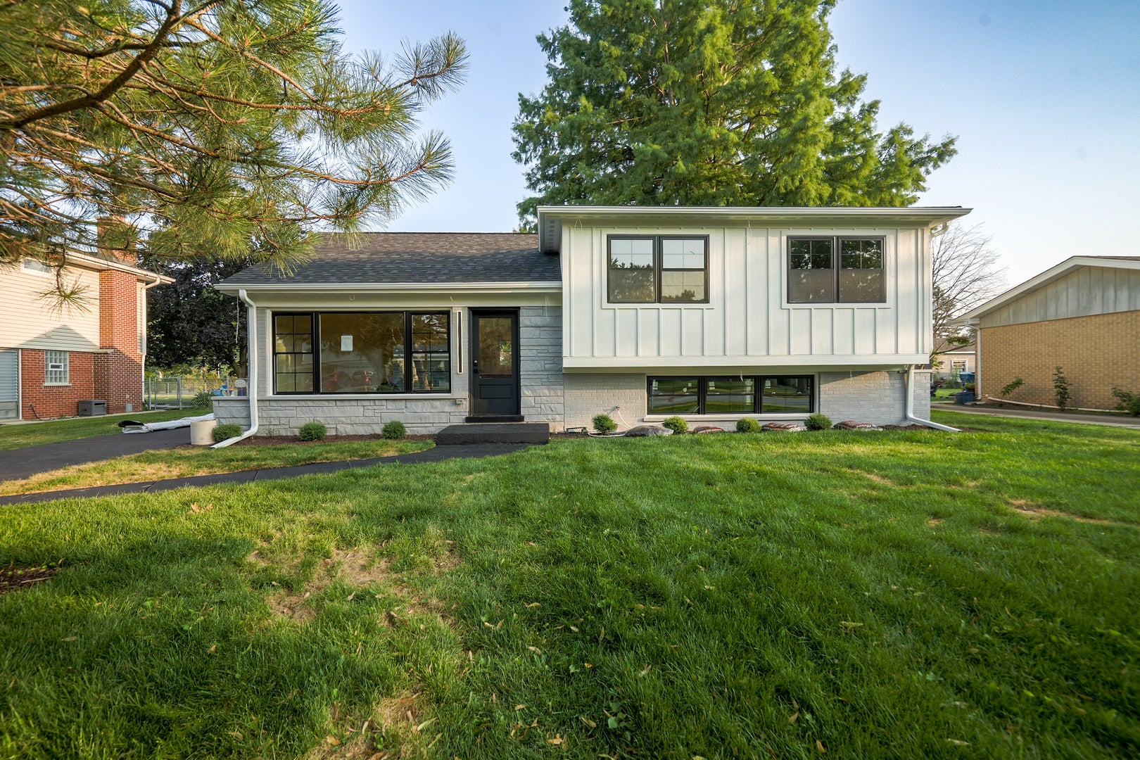 1707 W Martin Lane