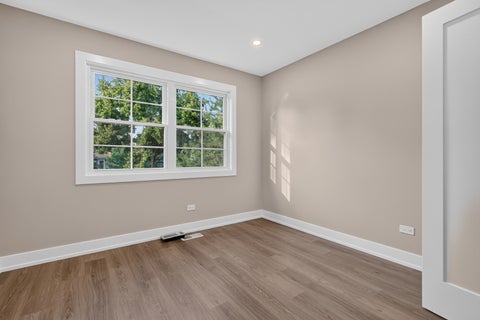Tiny photo for 1707 W Martin Lane, Mount Prospect, IL 60056 (MLS # 12711583)
